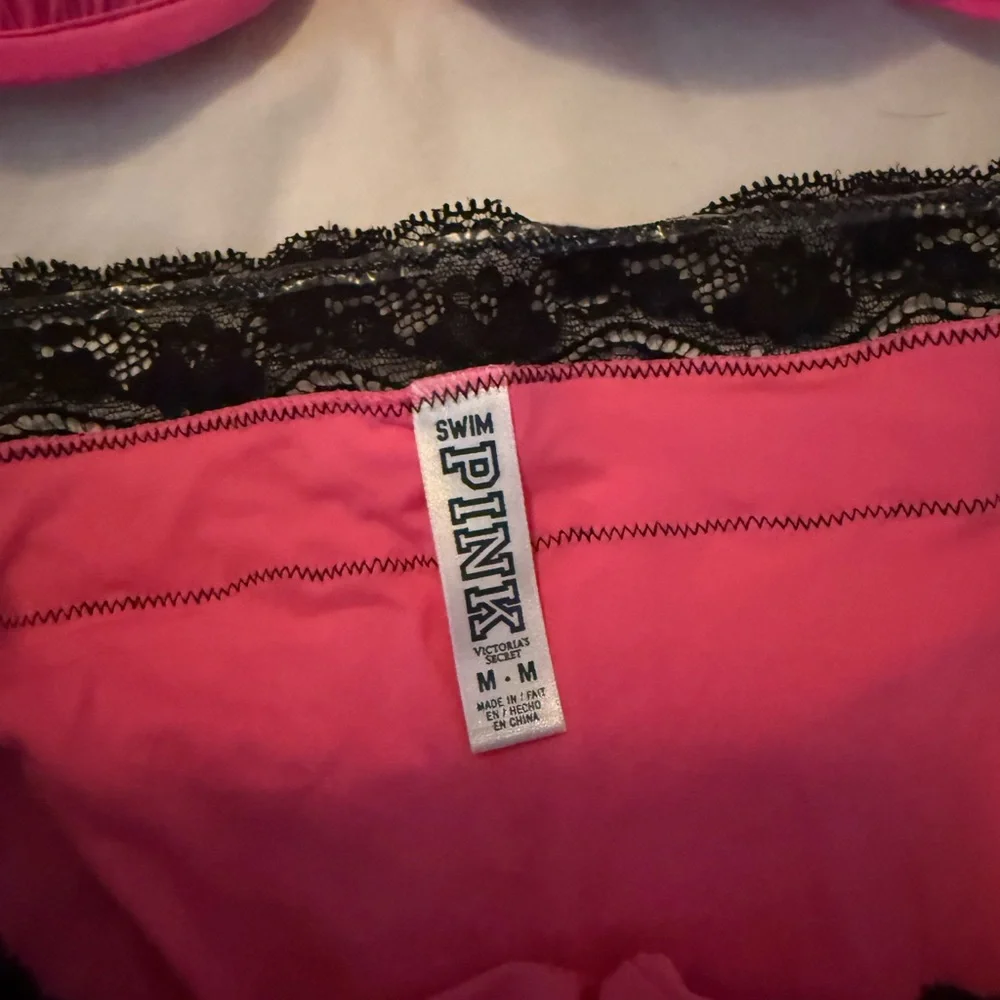 Victoria's Secret Pink and Black Push-Up Bra New no tags - Picture 2 of 4